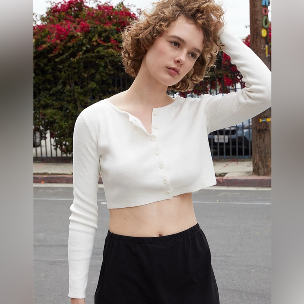 Brandy Melville White Buttoned Cropped Cardigan